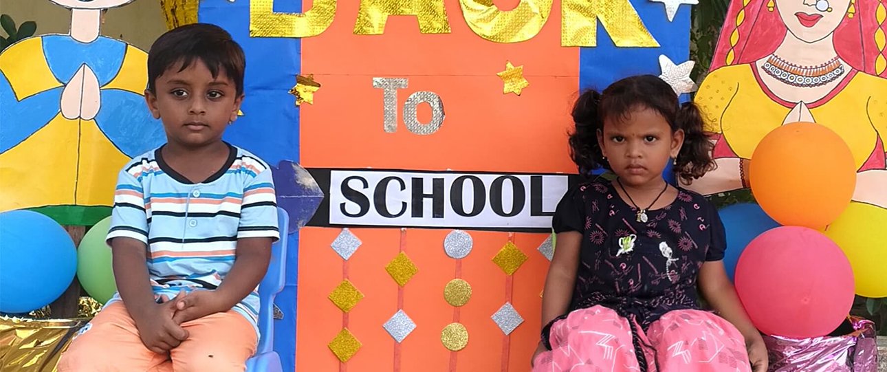 Warm welcome for students on the first day of school 2025