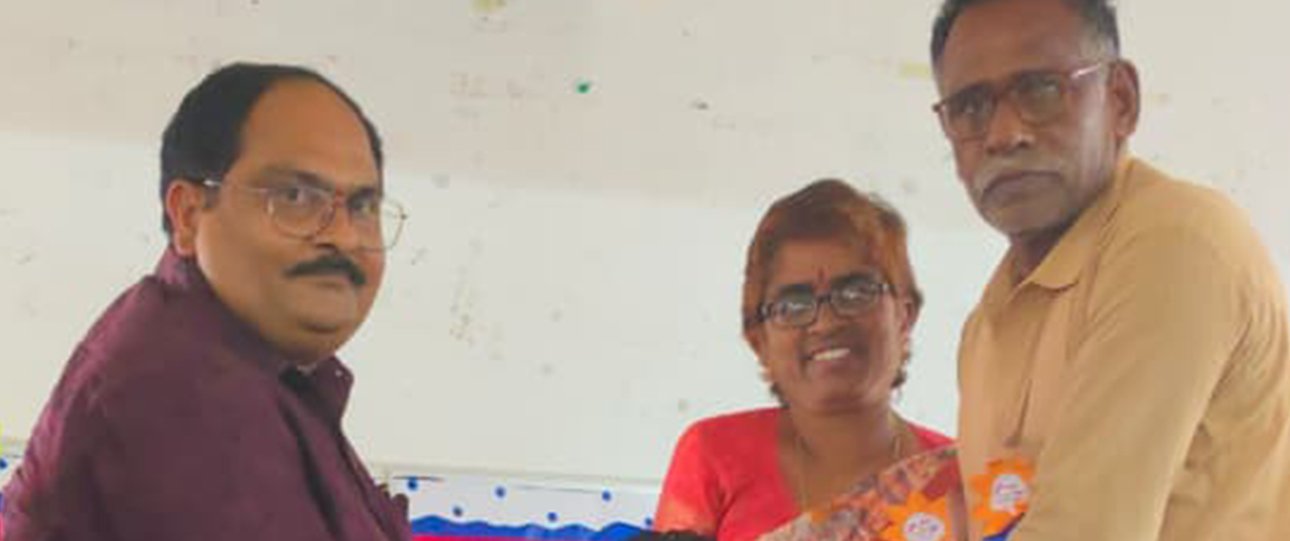 Grandparents engaging in creative activities with students – 2025 celebration